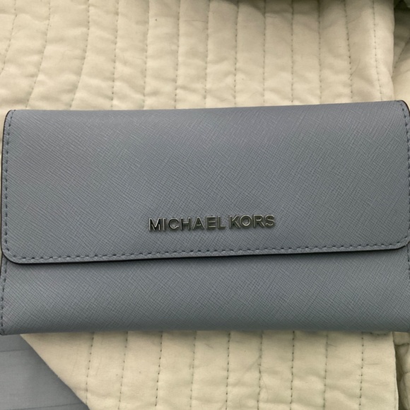 Michael Kors Wallet - Picture 3 of 4
